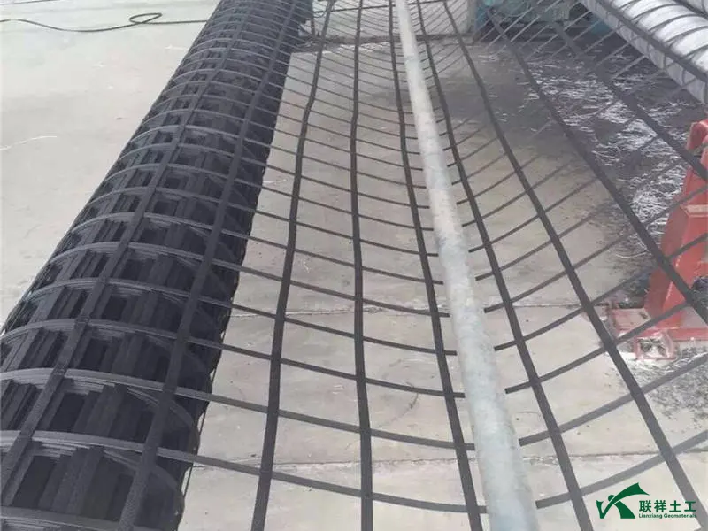 Steel-Plastic Grating Production