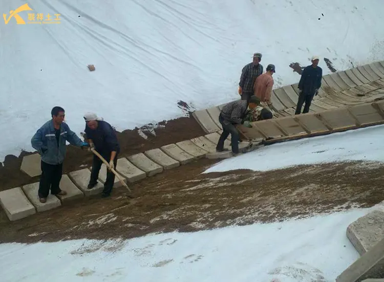 Staple Needle Punctured Non-Woven Geotextile Conserving Soil And Water