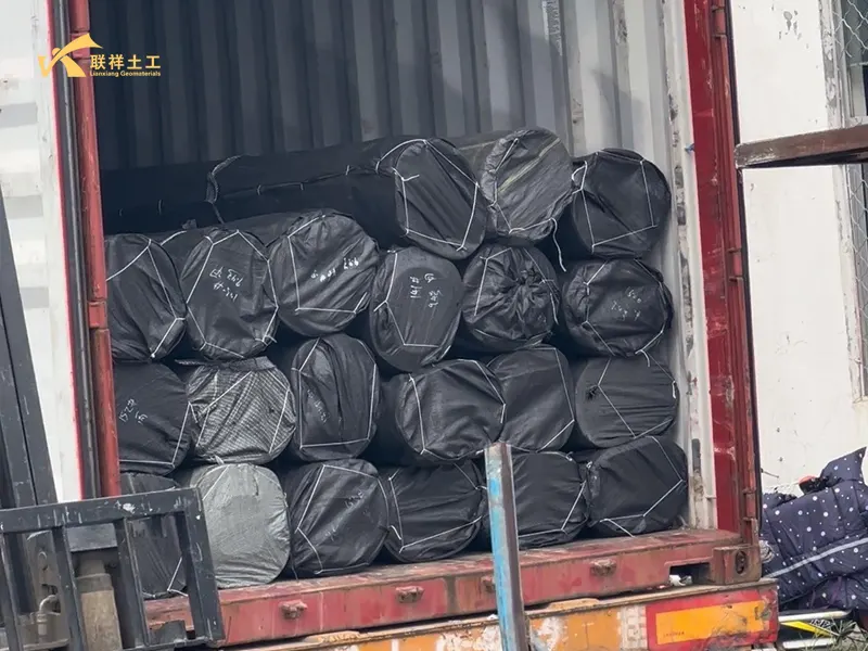 Bentonite Geosynthetic Clay Liner Is Loaded And Shipped