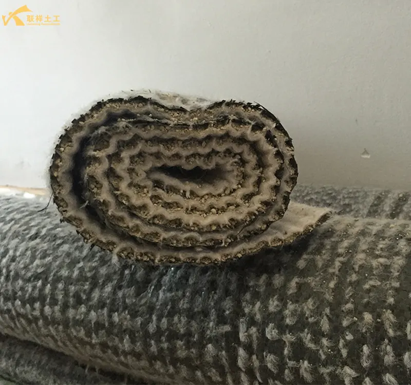 Bentonite Geosynthetic Clay Liner Side Structure Display