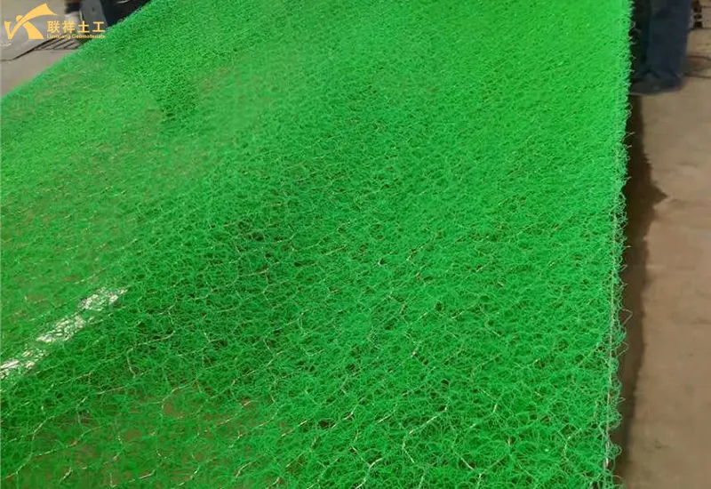 3d Erosion Control Mat With Reinforcement