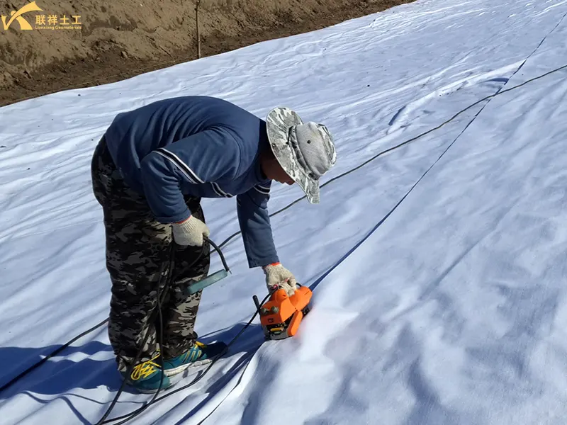 Composite Geomembrane Welding Construction